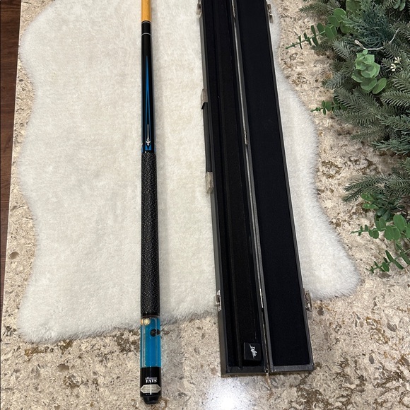 Minnesota fats pool cue with hard case - Picture 3 of 6